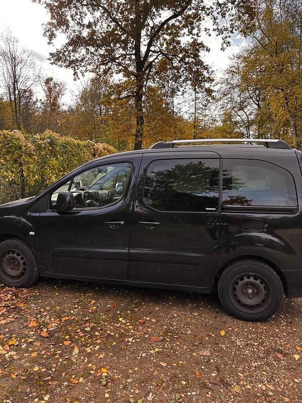 Schwarz Gebraucht 2008 Citroën Berlingo Van / Kleinbus | 2.300 € (Guter Preis) - Bild 1/4