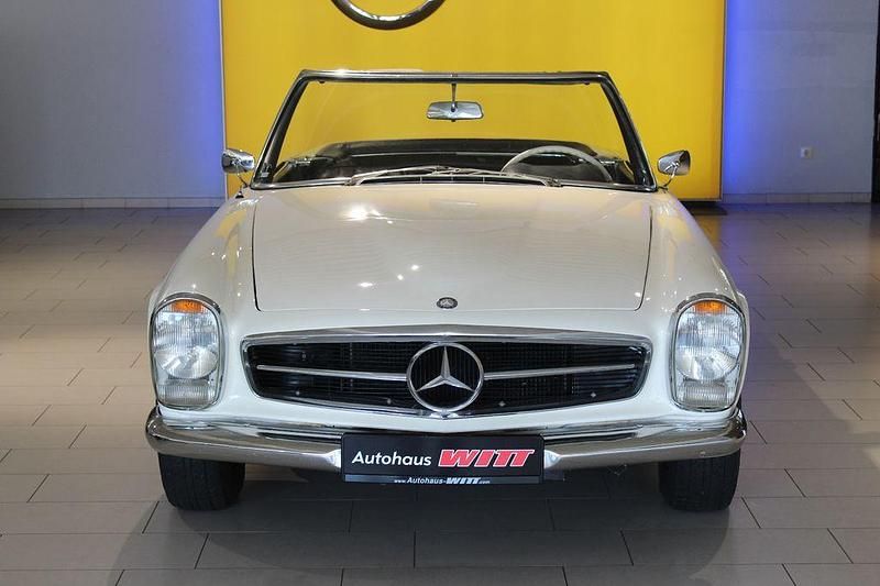 Gebraucht Mercedes 250 150 PS (110 kW) 1965 Weiß Cabrio