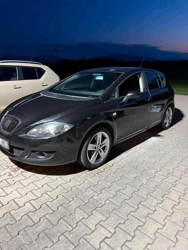 Usata Seat Leon 180 CV (132 kW) 2005 Nero Utilitaria