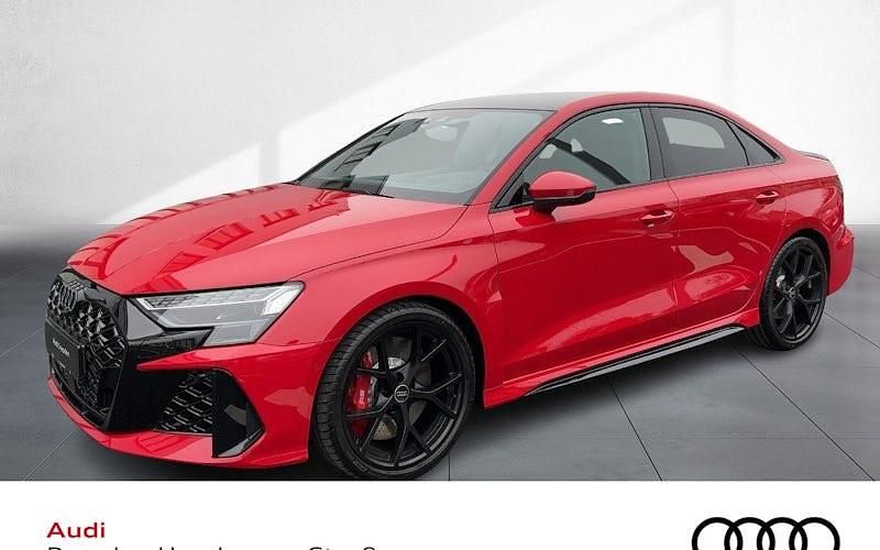 Neu Audi RS3 Sport 400 PS (294 kW) 2025 Progressivrot metallic Limousine