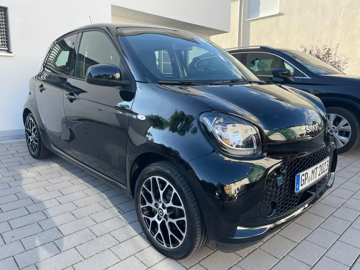 Używany Smart ForFour Electric Drive 60 kW (82 KM) 2021 Czarny Hatchback