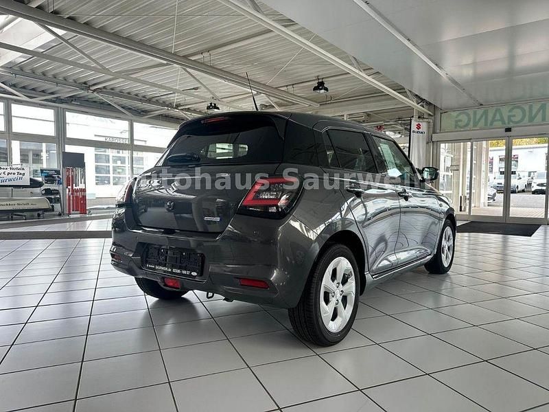 Neu Suzuki Swift Comfort 83 PS (61 kW) 2025 Grau Limousine
