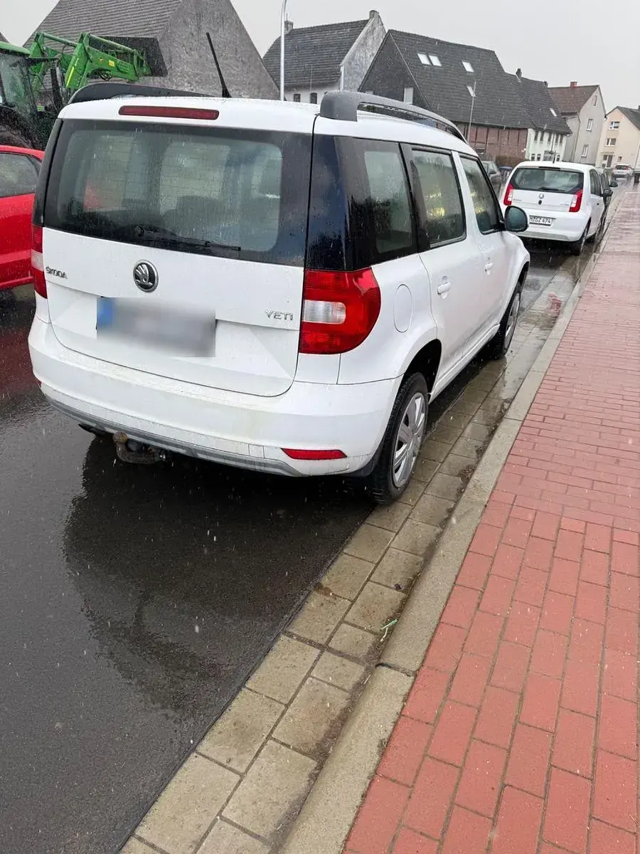 Używany Skoda Yeti Active 122 KM (89 kW) 2014 Biały SUV