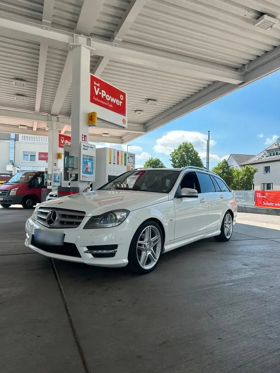 Gebraucht Mercedes C250 AMG 204 PS (150 kW) 2011 Weiß Kombi