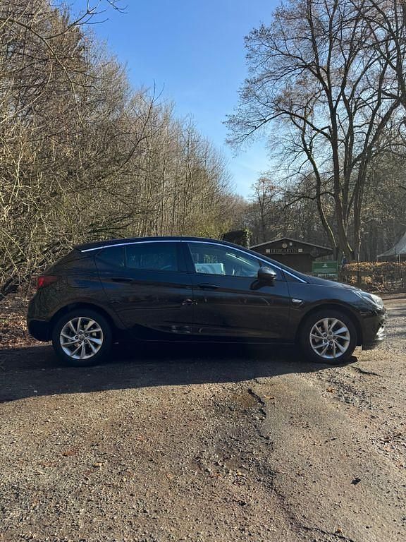 Gebraucht Opel Astra 125 PS (91 kW) 2019 Schwarz Limousine