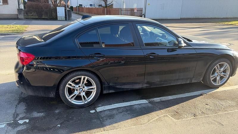 Gebraucht BMW 320 190 PS (139 kW) 2018 Schwarz Limousine