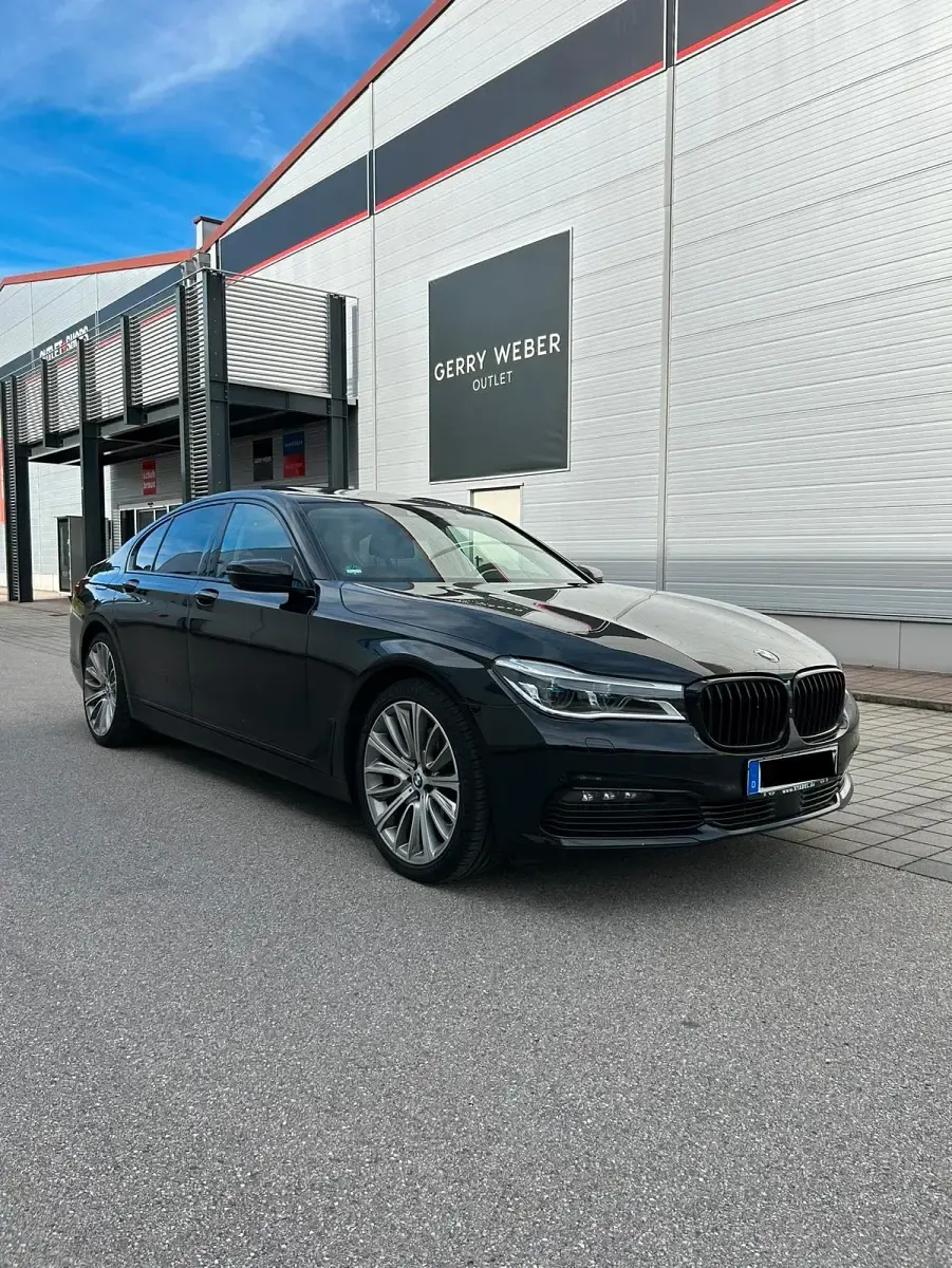 Gebraucht BMW 730 265 PS (194 kW) 2017 Schwarz Limousine
