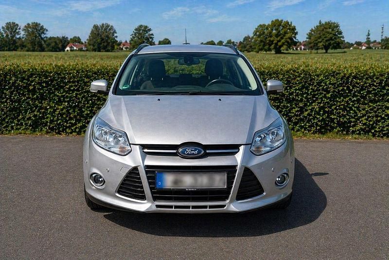 Usata Ford Focus SYNC Edition 125 CV (91 kW) 2014 Argento Berlina