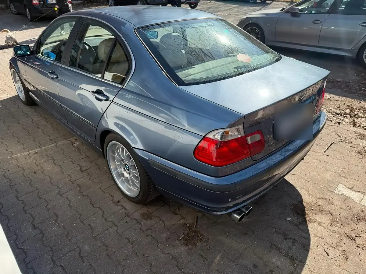 Usata BMW 323 170 CV (125 kW) 2000 Blu Berlina