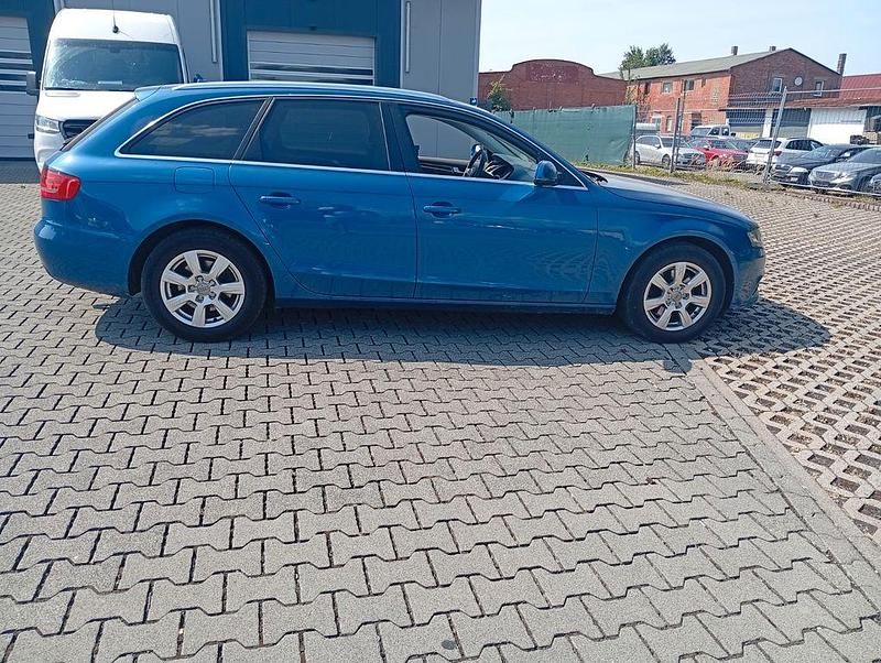 Blau Gebraucht 2009 Audi A4 Ambiente Kombi | 4.650 € (Fairer Preis) - Bild 1/4