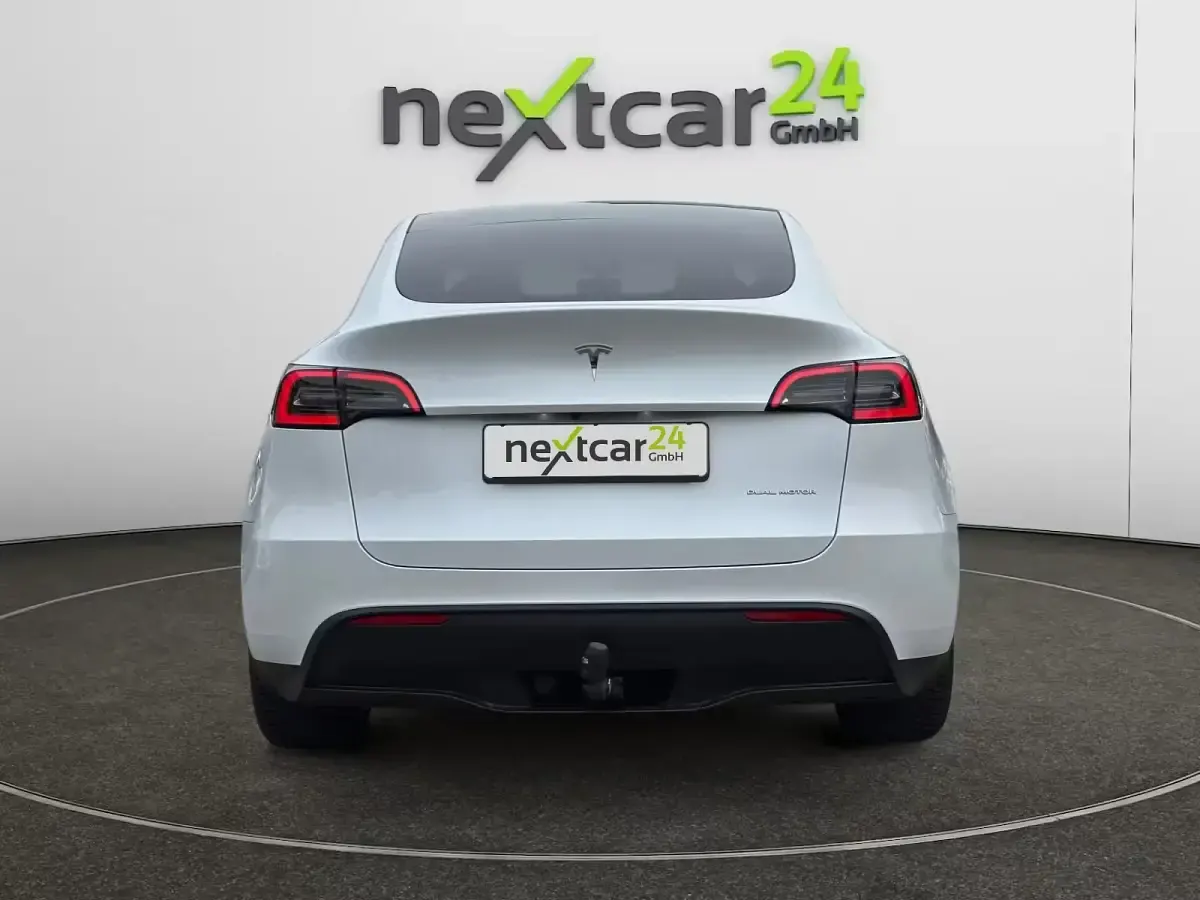 Used Tesla Model Y 378 kW (514 HP) 2023 White SUV