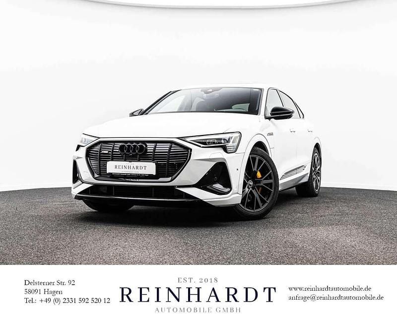 Gletscherweiß metallic Gebraucht 2022 Audi e-tron Sportback Black Edition SUV | 39.848 € (Guter Preis) - Bild 1/1