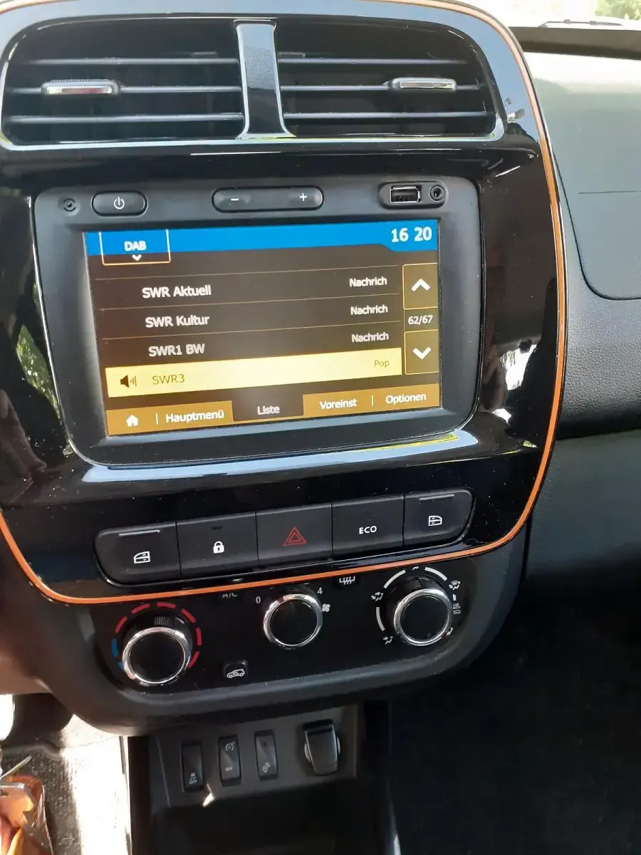 Gebraucht Dacia Spring Comfort Plus 19 kW (26 PS) 2022 Silber Kleinwagen