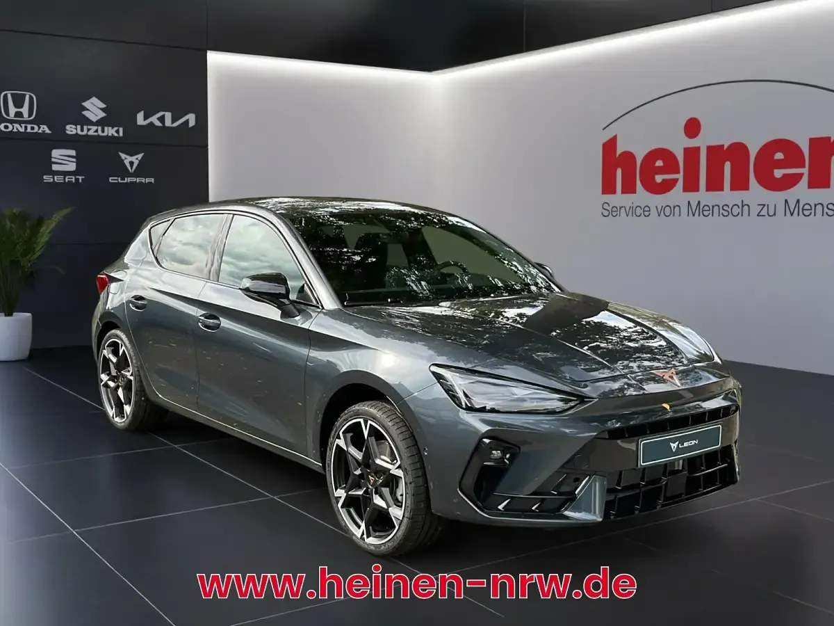 Usata Cupra Leon 150 CV (110 kW) 2025 Grigio Berlina