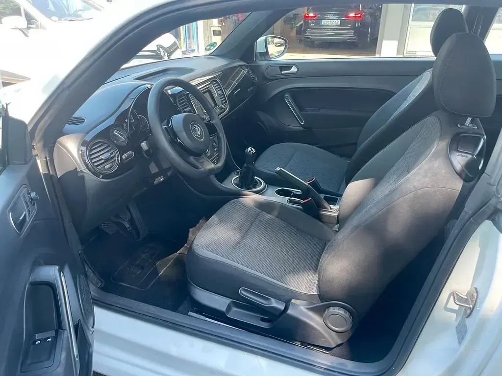 Gebraucht VW Beetle Allstar 105 PS (77 kW) 2016 Weiß Kleinwagen