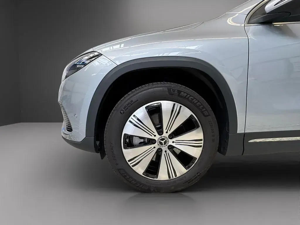 Gebraucht Mercedes EQA350 Progressive 214 kW (292 PS) 2024 Metalliclack hightechsilber (metallic) SUV