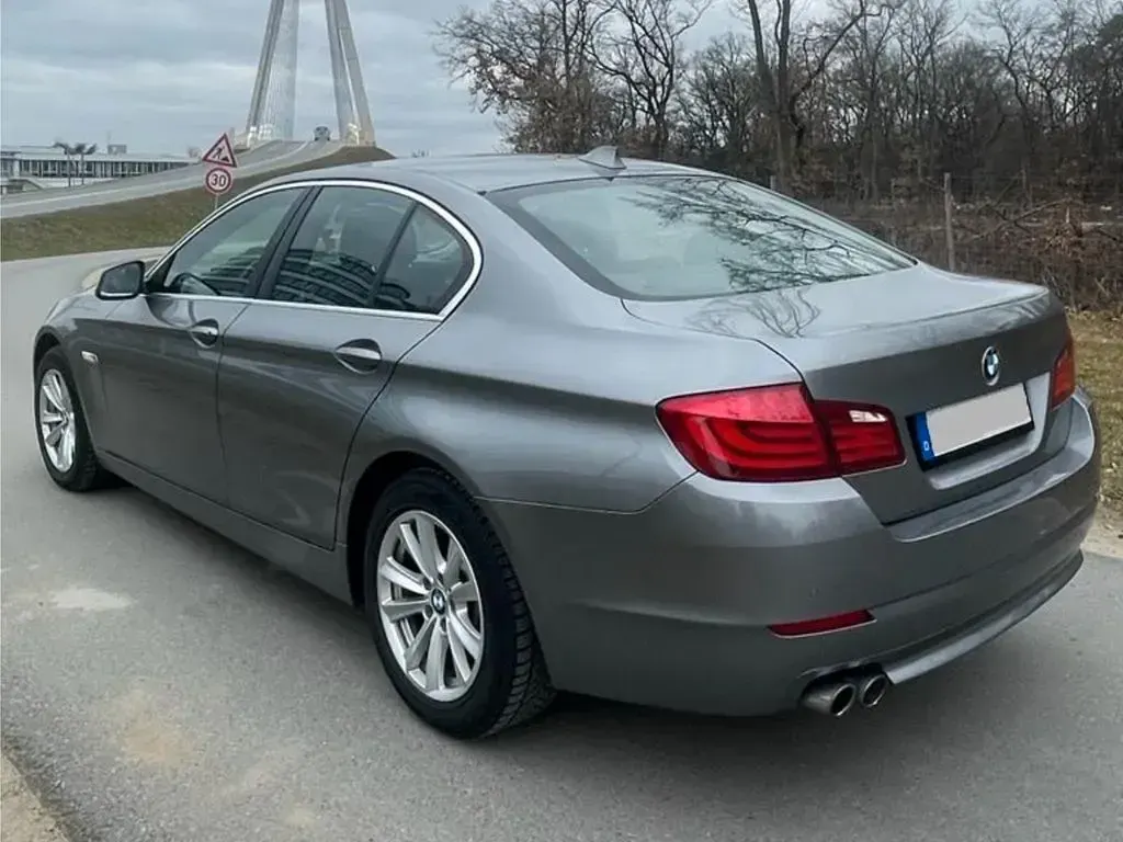 Gebraucht BMW 525 204 PS (150 kW) 2010 Grau Limousine