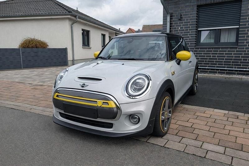 Second-hand Mini Cooper SE 135 kW (184 CP) 2020 Gri Hatchback