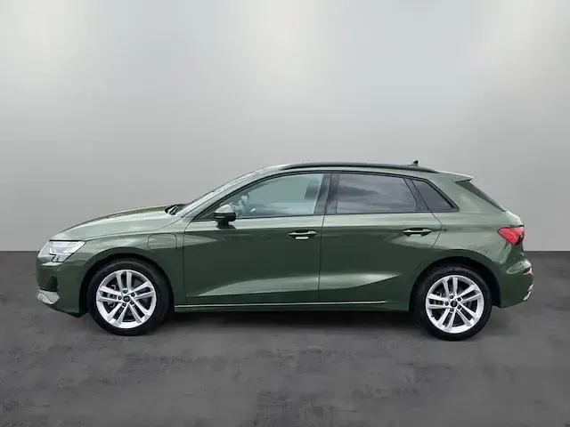 Usata Audi A3 Sportback e-tron Ambiente 204 CV (150 kW) 2025 Verde Utilitaria