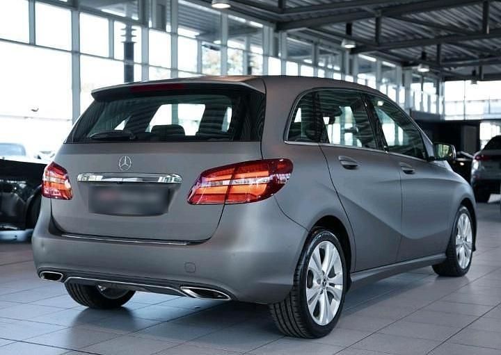 Gebraucht Mercedes B220 184 PS (135 kW) 2018 Grau Van / Kleinbus