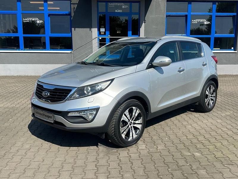 Silber Gebraucht 2011 Kia Sportage Spirit SUV | 8.950 € (Fairer Preis) - Bild 1/4