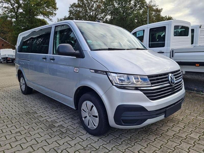 Gebraucht VW T6.1 Trendline 110 PS (80 kW) 2024 Silber Van
