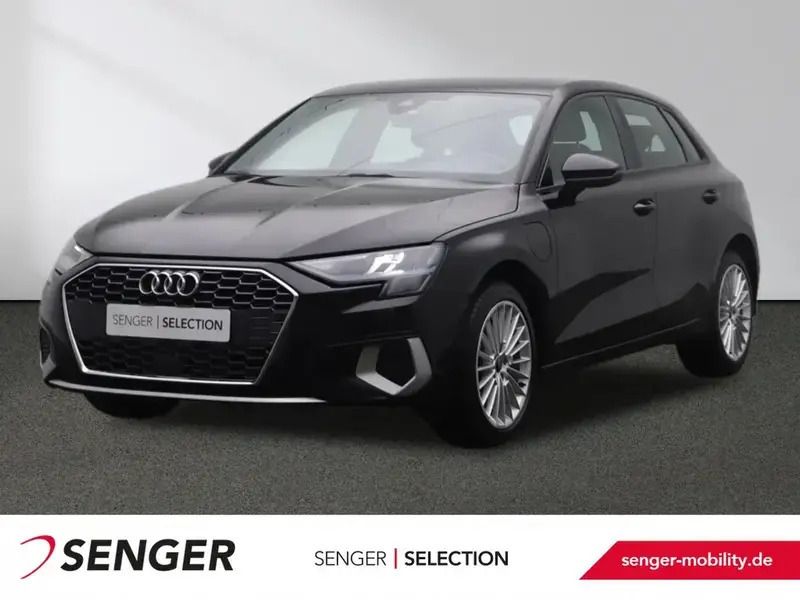 Schwarz Gebraucht 2021 Audi A3 Sportback e-tron Advanced Plus Limousine | 21.780 € (Guter Preis) - Bild 1/1