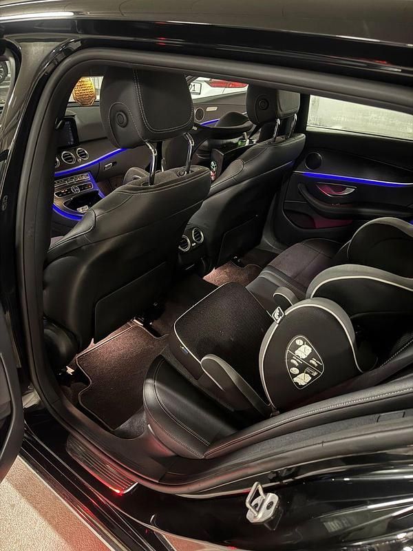 Gebraucht Mercedes E200 Avantgarde 184 PS (135 kW) 2019 Schwarz Kombi