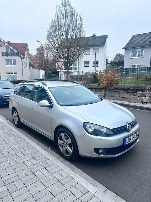 Grau Gebraucht 2012 VW Golf VII Comfortline Kombi | 3.900 € (Fairer Preis) - Bild 1/4