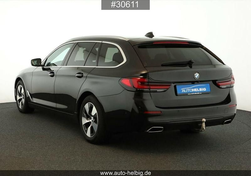 Gebraucht BMW 520 190 PS (139 kW) 2023 Schwarz Kombi