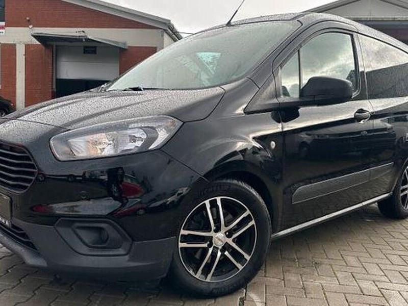 Gebraucht Ford Transit Basis 190 PS (139 kW) 2021 Schwarz Van / Kleinbus