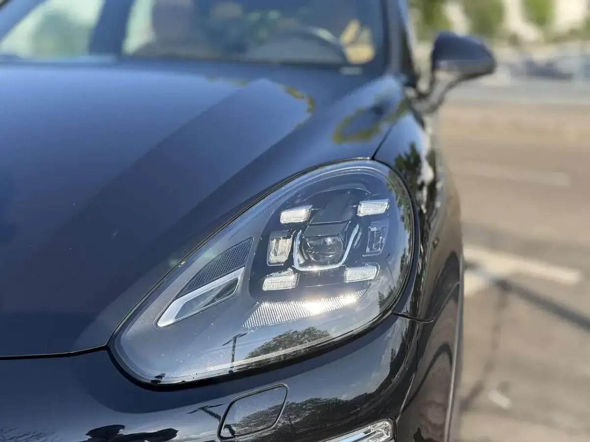 Gebraucht Porsche Cayenne S E-Hybrid 416 PS (305 kW) 2015 Schwarz SUV