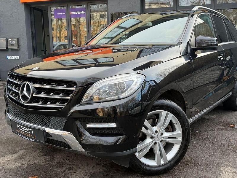 Gebraucht Mercedes ML350 258 PS (189 kW) 2012 Schwarz SUV