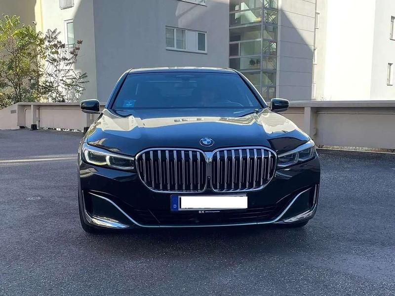 Gebraucht BMW 745e 286 PS (210 kW) 2020 Schwarz Limousine