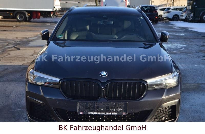 Gebraucht BMW 530 M Sport 286 PS (210 kW) 2021 Grau Limousine