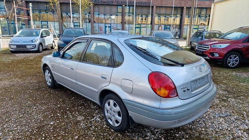 Gebraucht Toyota Corolla 110 PS (80 kW) 2000 Silber Limousine