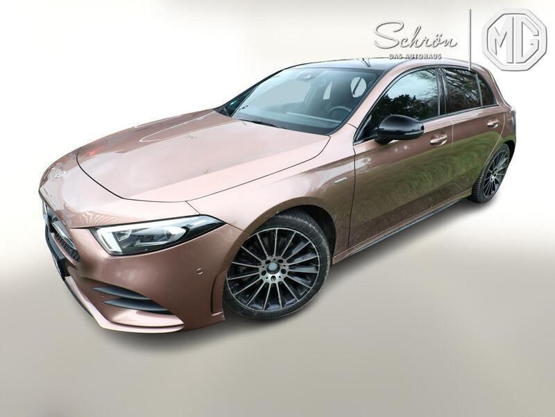 Gebraucht 2022 Mercedes A190 AMG Limousine | 28.992 € - Bild 1/4