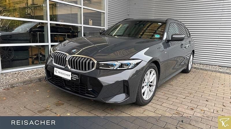 Grau Gebraucht 2025 BMW 320 M Sport Kombi | 37.600 € (Superpreis) - Bild 1/4