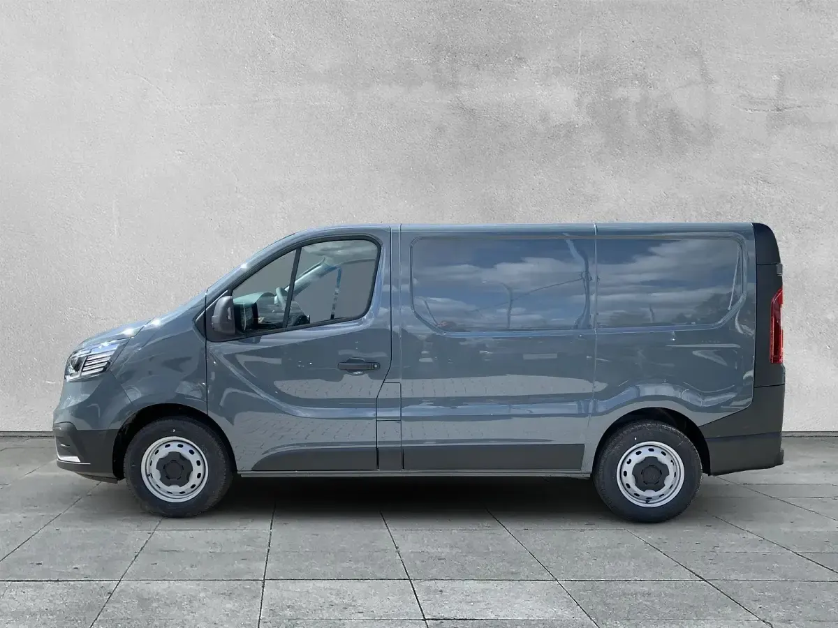 Gebraucht Renault Trafic Komfort 170 PS (125 kW) 2025 Grau Van / Kleinbus