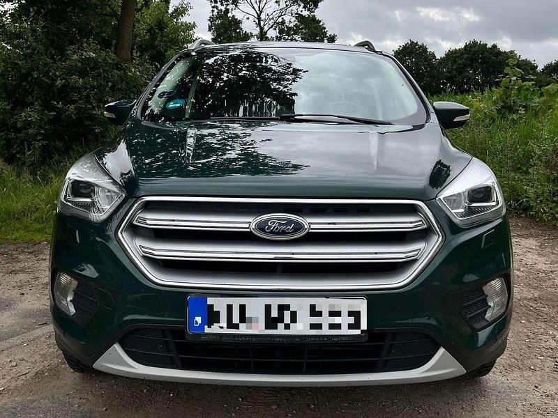 Gebraucht Ford Kuga Titanium 179 PS (131 kW) 2017 SUV
