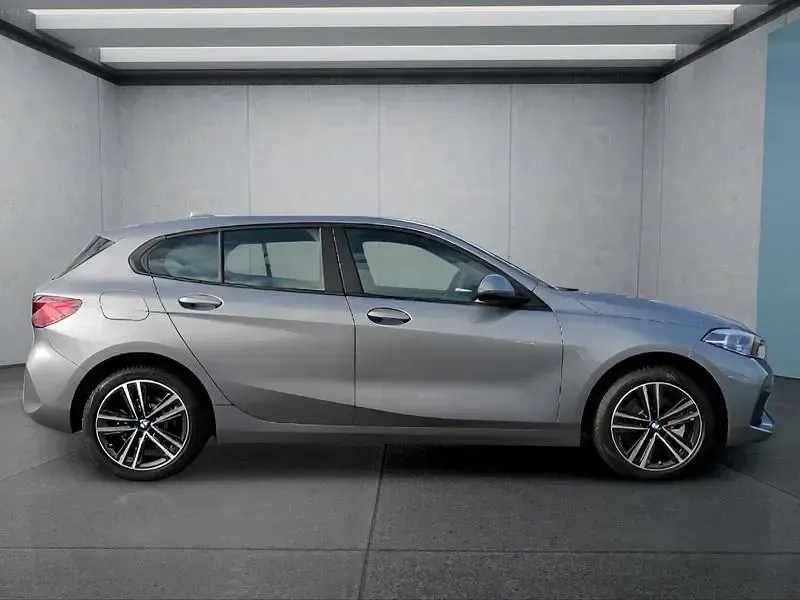 Gebraucht BMW 116 Advantage 109 PS (80 kW) 2023 Grau Kleinwagen