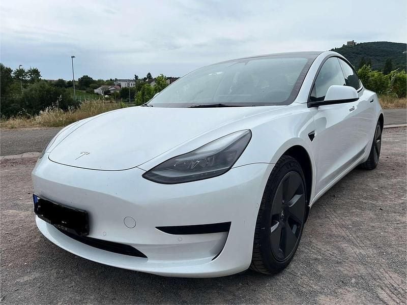 Gebraucht 2021 Tesla Model 3 Standard Range Plus Limousine | 24.444 € (Superpreis) - Bild 1/4