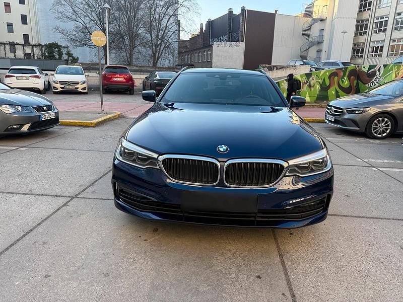 Gebraucht BMW 520 190 PS (139 kW) 2020 Blau Kombi