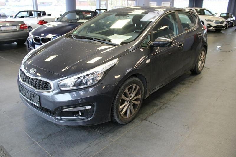 Gebraucht Kia Ceed Edition 7 99 PS (72 kW) 2018 Grau Kleinwagen