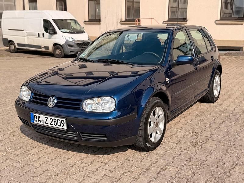 Gebraucht VW Golf IV 75 PS (55 kW) 2002 Blau Limousine