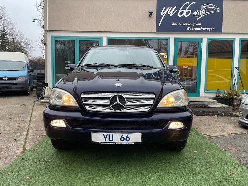 Gebraucht Mercedes ML270 163 PS (119 kW) 2004 Blau SUV