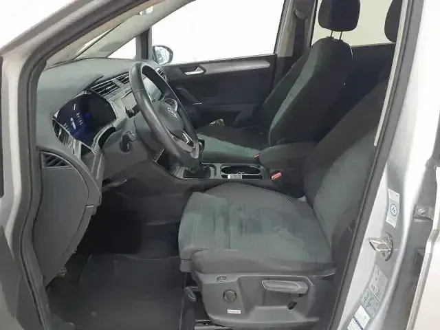 Gebraucht VW Touran Comfortline 2022 Andere Van / Kleinbus