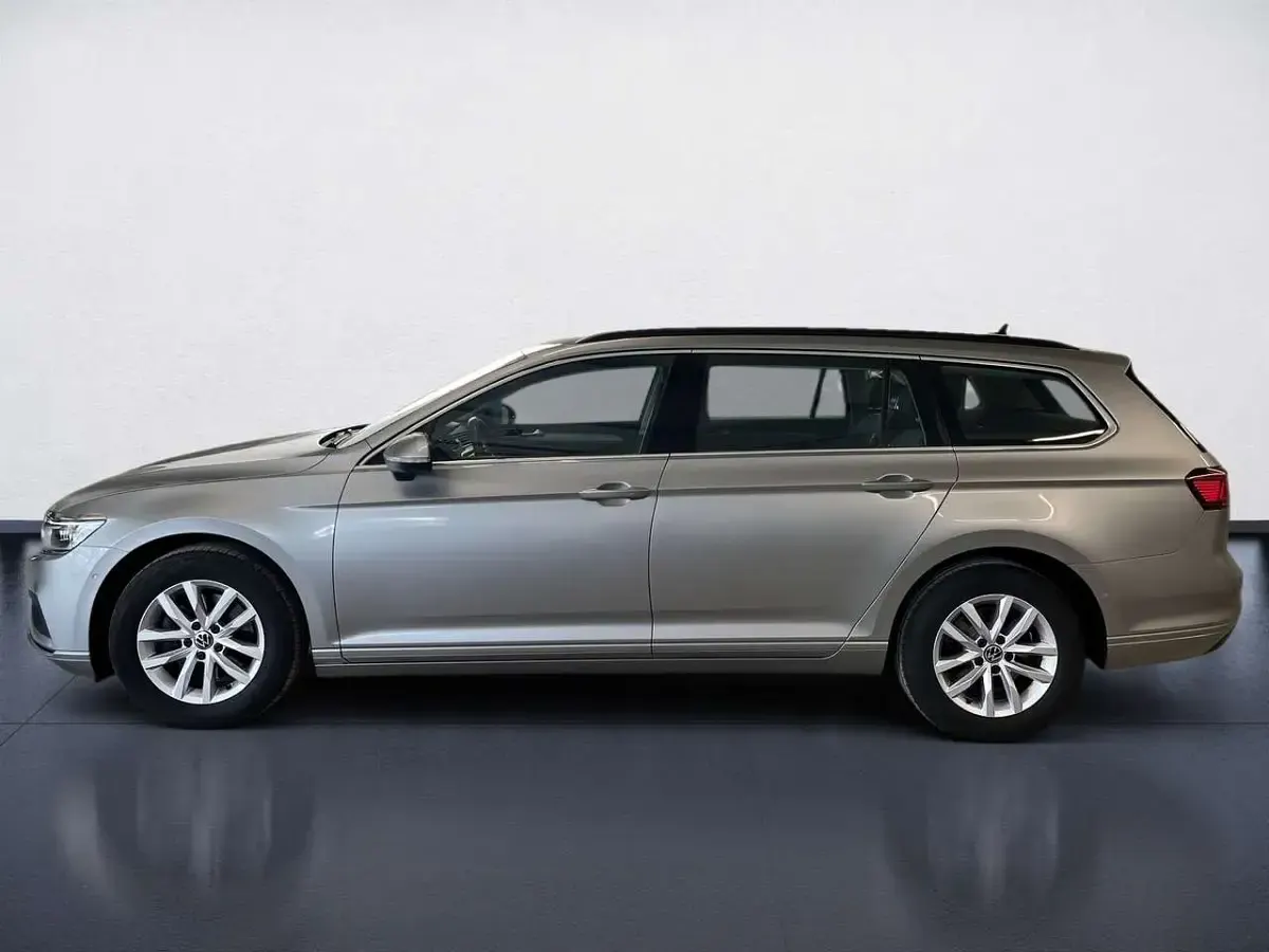 Brugt VW Passat Pro 150 HK (110 kW) 2023 Sølv Stationcar
