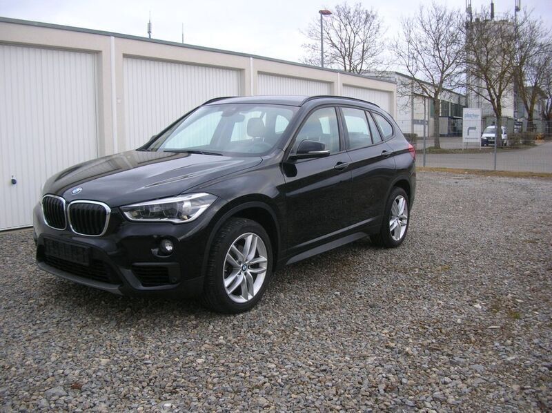 Schwarz ii Gebraucht 2018 BMW X1 Advantage SUV | 16.299 € (Fairer Preis) - Bild 1/4