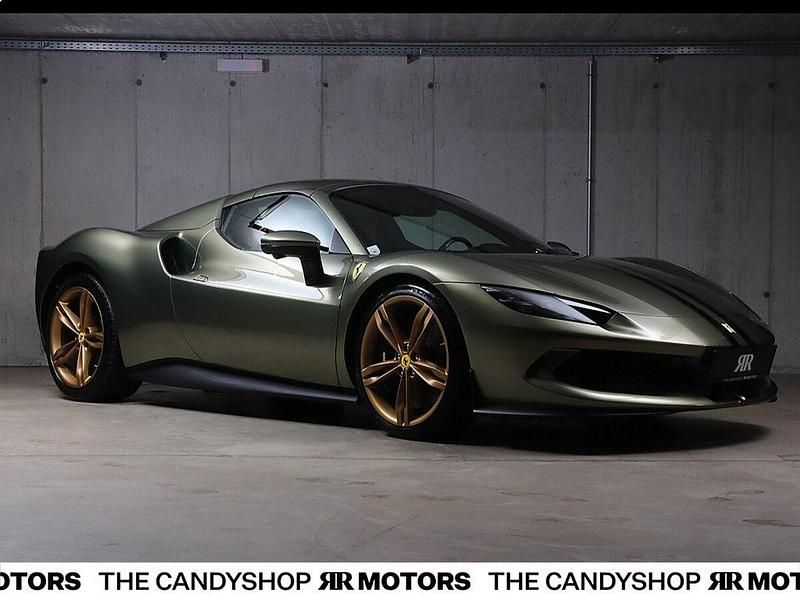 Gebraucht Ferrari 296 829 PS (609 kW) 2024 Grün Cabrio